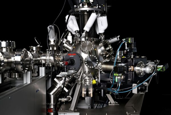Custom-made BREVA hexapod for submicrometer positioning of instruments in front of a vacuum chamber - Photography © Bart van Overbeeke Fotografie for DIFFER.