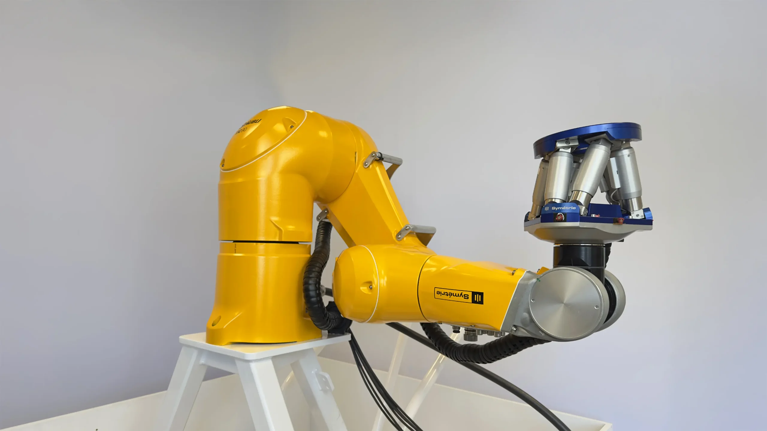 6DOF Hexapod Symetrie for Robotics Arms